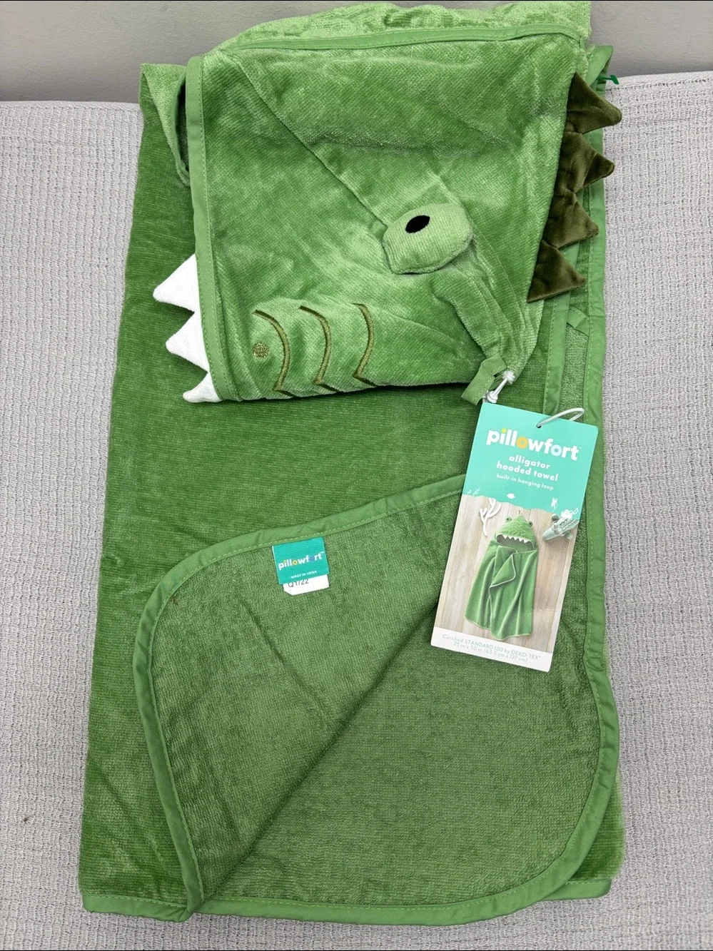 Pillowfort Alligator Kid Hooded Towel 25